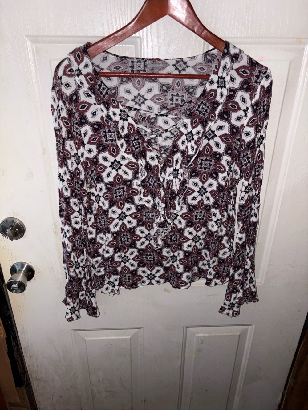 Charlotte Russe Lace-Up Geometric Print Blouse - Brown & White